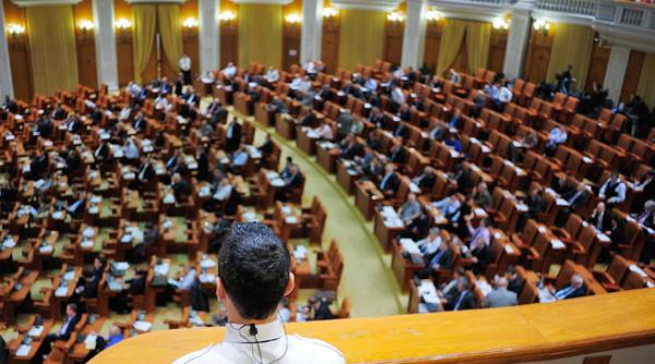 motiunea guvernul usl frana de motor a bugetului a fost respinsa