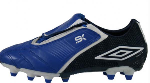 nike vinde umbro la mai putin de jumatate din pretul platit in 2008 vezi cat pierde gigantul articolelor sportive