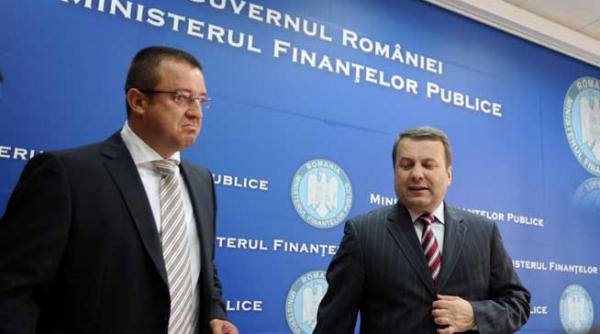 domnu ministru ce rugaminte am el nu stie ce e e un plic sunt niste documente atata stie