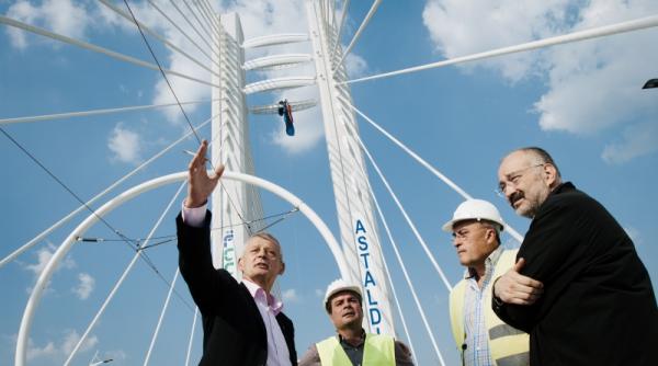 proiecte care vor schimba capitala de la autostrada pietonilor la soseaua care traverseaza orasul in 12 minute si autostrada suspendata de 1 57 miliarde de euro