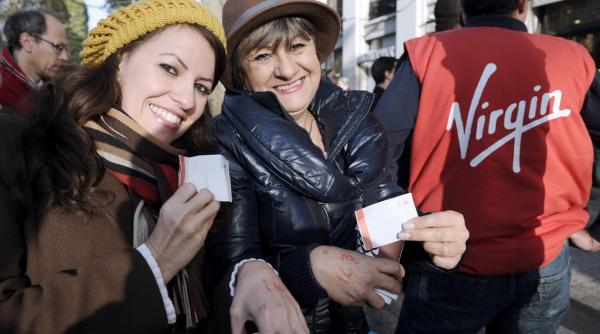 rolling stones au anuntat joi dimineata pe twitter ca diseara sustin un concert la paris