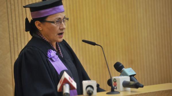 ecaterina andronescu directorul colii nu trebuie numit trebuie ales de consiliul profesoral