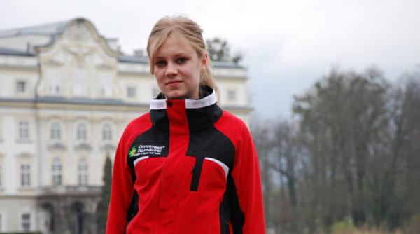 sa incerci din nou si din nou pana ajungi pe locul i crezul unui copil care se considera norocos ca poate sa mearga in fiecare zi la scoala