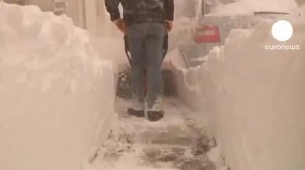 iarna isi face de cap in europa nameti cat casa in franta trei oameni au murit in polonia drumuri blocat si zeci de accidente in elvetia video