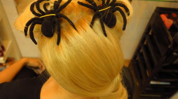 amna nu rateaza nici un halloween uite ce costumatie trasnita are anul acesta galerie foto