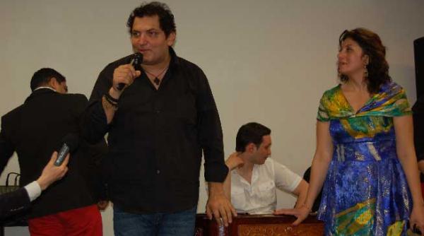 cearta ca la usa cortului intre pirandele din fruntea organizatiilor pentru romi din iasi