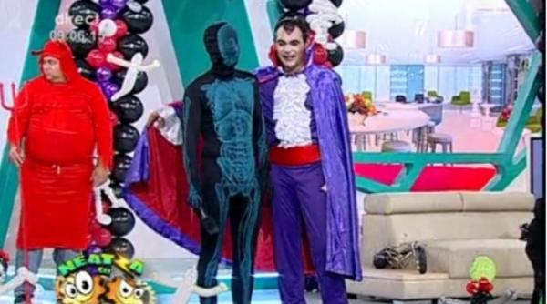 dani otil fortat sa se costumeze desi nu suporta halloween ul video de groaza