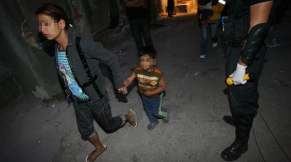 un copil mort a fost gasit intr o groapa din navodari