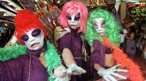 englezi arestati cocaina colindatori halloween