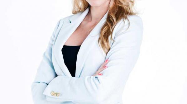 octavia geamanu prezinta de luni observator special