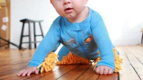 inventie copil masina de spalat