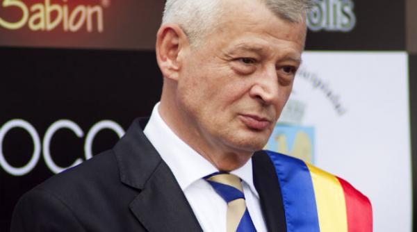 oprescu bucure tiul sa nu se transforme intr un oras sufocat de bannere si afise