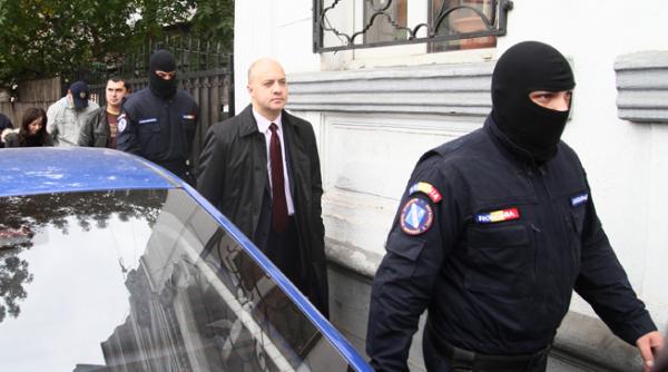 vezi cine facea parte din reteaua fraudei bancare