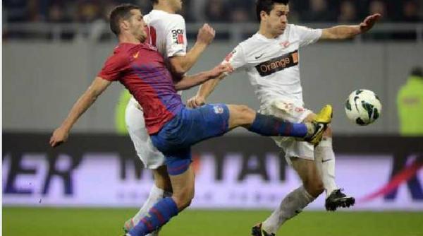 video scandalos doua penalty uri refuzate lui dinamo derby de romania a fost stricat de arbitrul belgian