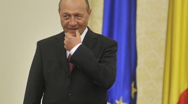 basescu a convocat tot guvernul la cotroceni