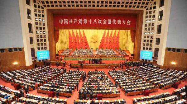 china intre reforma politica si economica