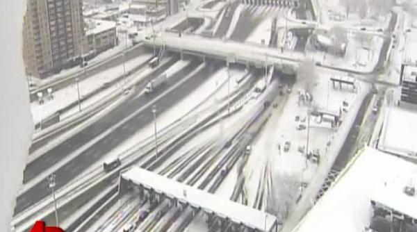 newyorkezii o noua incercare dupa uraganul sandy o furtuna de zapada a lovit coasta de est a sua in special new york si new jersey