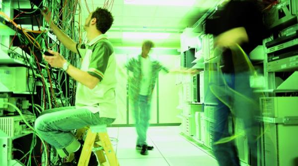 angajare sigura salarii de mii de euro companie din ue caut roman