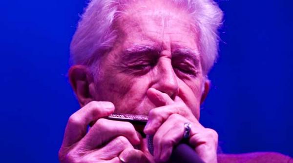 la 78 de ani john mayall pur si simplu stralucitor