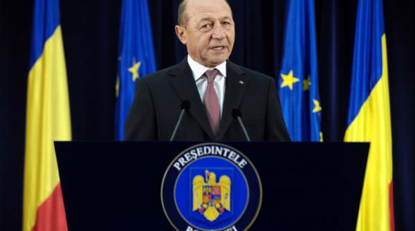 basescu atac la crin antonescu fostul pre edinte interimar a avut o contribu ie esen iala la punerea sub indoiala a statului de drept