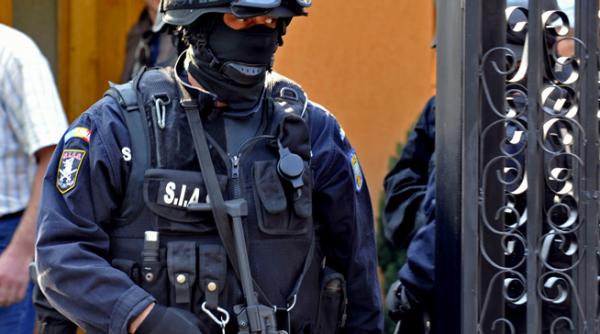 perchezitii la echipele de fotbal u cluj si petrolul ploiesti sunt anchetate transferurile unor jucatori