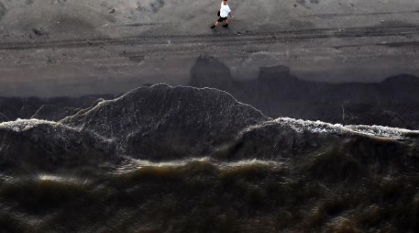 cinci miliarde de dolari amenda pentru british petroleum in urma scurgerii de petrol din 2010