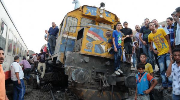 47 de copii uci i intr un accident de autobuz in egipt ministrul transporturilor i a prezentat demisia