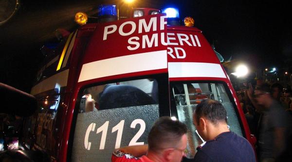 doi adulti si un copil de 12 ani au sfarsit tragic centura sucevei masina s a izbit frontal de un cap de pod