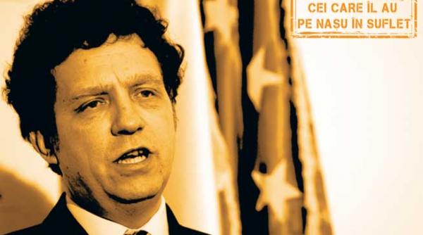 cu suspendatu in suflet biblia pe capota horia valentin selaru