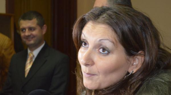 si retinuti si cu banii luati