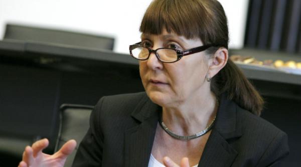 europarlamentarii usl cer demisia monicai macovei din parlamentul european