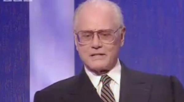 cum a salvat larry hagman romania de comunism video