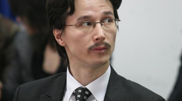 danilet ii cere liderului t a t a sa renunte la protestul din fata sediului csm in caz contrar judecatorul il ameninta cu dizolvarea organizatiei