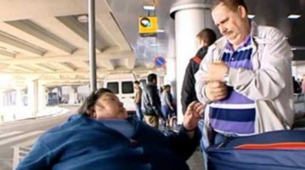 a murit dupa ce mai multe companii aeriene au considerat o prea grasa video