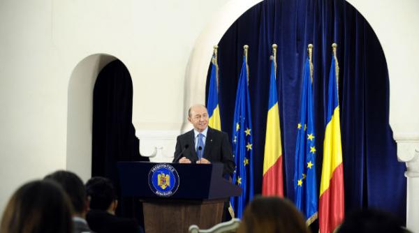 basescu revine la tupeul din iarna antonescu a cazut pe spate i a adormit ponta minte ca ceau escu