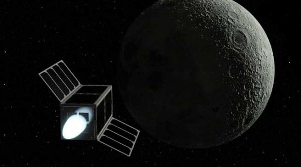 dezvaluit cum a planificat sua sa arunce in aer luna pentru a castiga razboiul rece