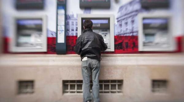 video romanul care a speriat anglia a furat trei milioane de lire din conturile englezilor vezi cum facea asta