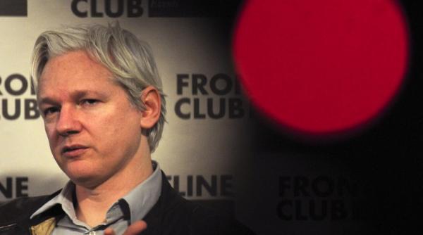 fondatorul wikileaks in stare grava assange sufera de o boala cronica a plamanilor care se poate agrava in orice moment