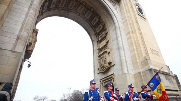 porti deschise la guvern si parada la arcul de triumf