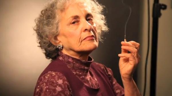 video foto consumatorii legali de marijuana intr un proiect artistic