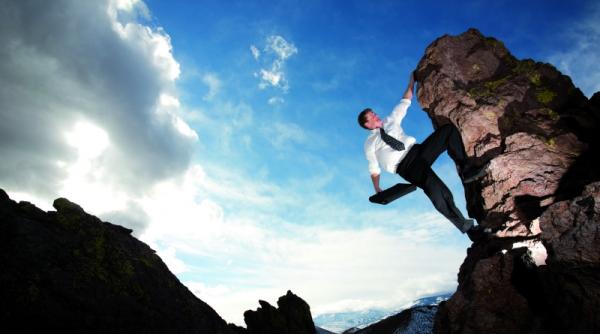 paradoxul adevaratilor oameni de afaceri piata se prabusea ei isi cresteau investitiile rezultatul le a umplut conturile