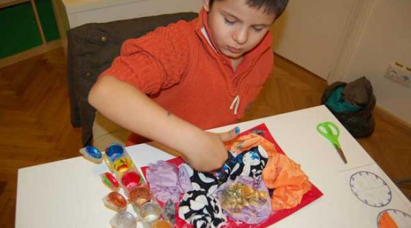 copiii autisti mici artisti