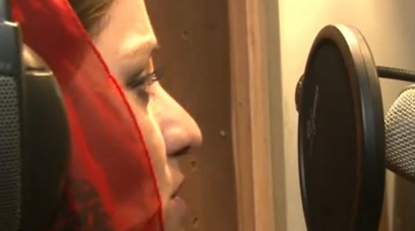 video prima rapperita din afganistan amenintata cu moartea