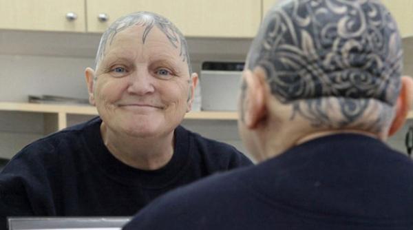 cum a reusit cea mai cool bunica din lume sa nu mai fie cheala la 60 de ani