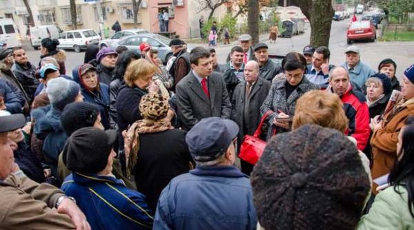 ionut vulpescu e prea mult basescu in viata romanilor