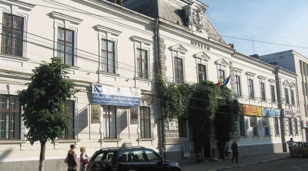 muzeul bucovinei isi asteapta colindatorii
