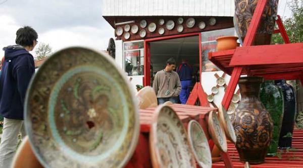 ceramica de horezu inscrisa pe lista reprezentativa a patrimoniului cultural imaterial al umanitatii