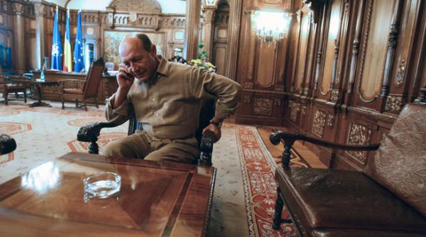 omul nepotrivit romania si sua prezidentialitati esuate ii