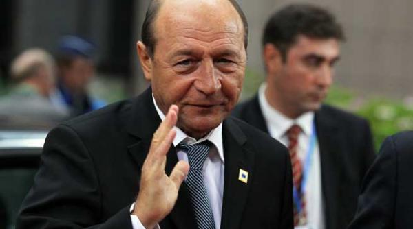 basescu presedintele copy paste romania si sua prezidentialitati esuate iii