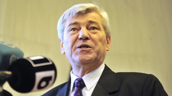 valeriu tabara accident grav de masina fostul ministru a pierdut controlul volanului si a intrat intr un cap de pod